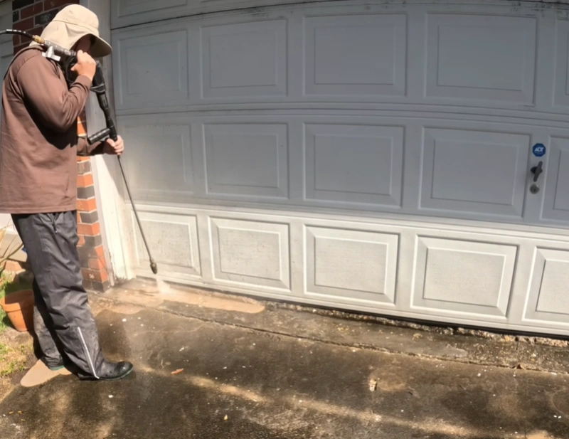 Common pressure washing problems in North Palm Beach