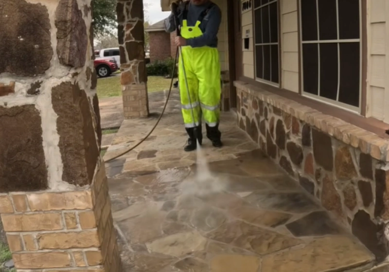 Safe and environmentally responsible pressure cleaning in North Palm Beach