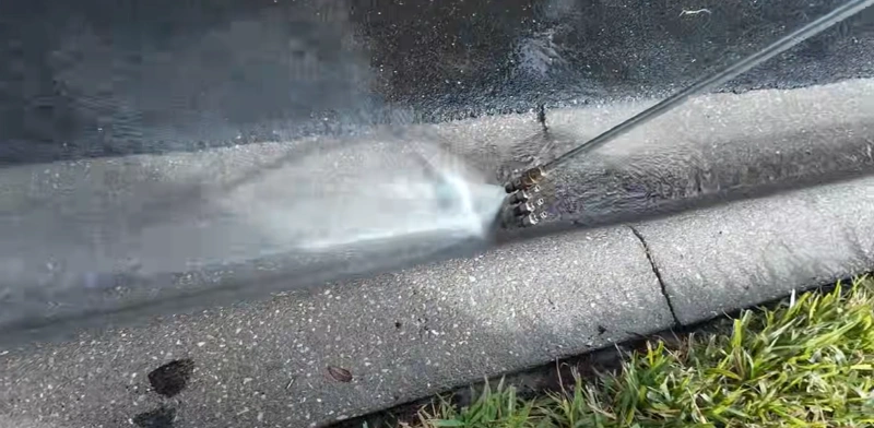 Pressure washing services in West Palm Beach, FL